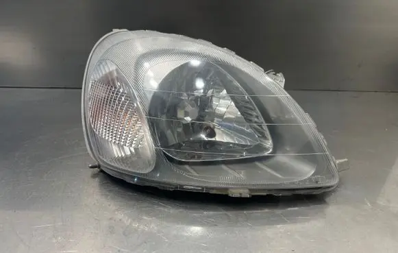 Toyota Yaris Headlight/headlamp
