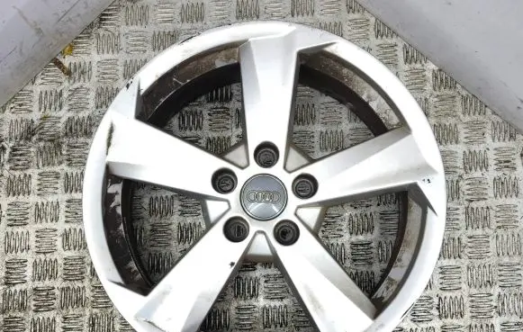 Audi Q2 - R17 alloy rim 81A601025B