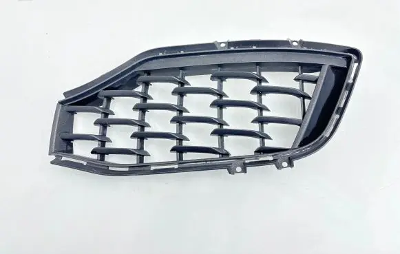 Maserati Ghibli Front bumper lower grill 670097578