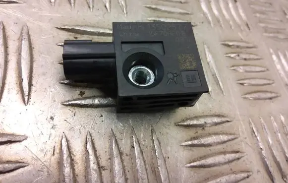 Chevrolet Captiva Airbag deployment crash/impact sensor 13502577