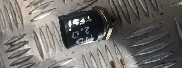 Fuel pressure sensor