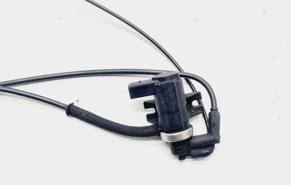 Volkswagen Touareg I Turbo solenoid valve 1J0906627