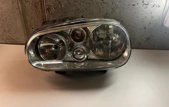 Volkswagen Golf IV Headlight/headlamp
