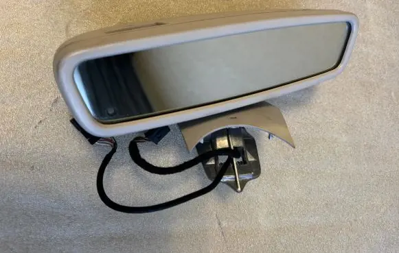 Mercedes-Benz E W211 Rear view mirror (interior) 2118101817 353223 A2118101817