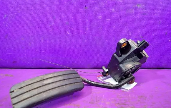 Renault Megane II Accelerator throttle pedal