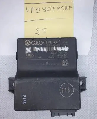 Audi A6 S6 C6 4F Gateway control module 4F0907468F