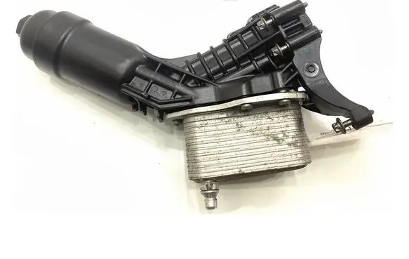 BMW 3 G20 G21 Oil filter mounting bracket 8580417