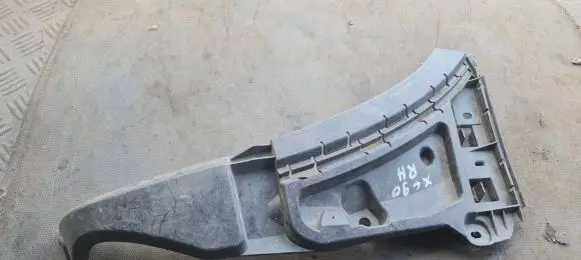 Volvo XC90 Front bumper mounting bracket 08620564