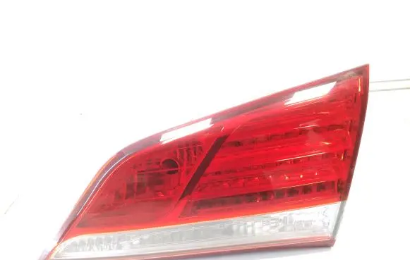 Hyundai i40 Tailgate rear/tail lights 924043Z300