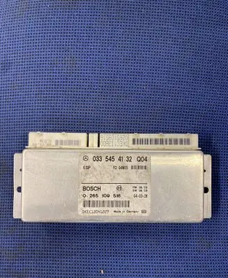 Mercedes-Benz E W211 ABS control unit/module 0335454132