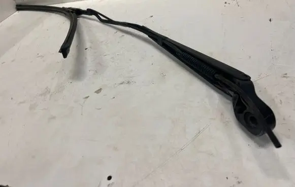 Mercedes-Benz Vito Viano W639 Windshield/front glass wiper blade 
