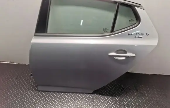 KIA Optima Rear door