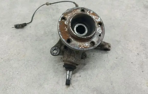 Opel Movano B Front wheel hub spindle knuckle 