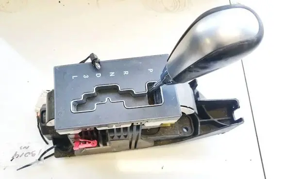 Dodge Magnum Gear shifter/selector 04779386ac 405780