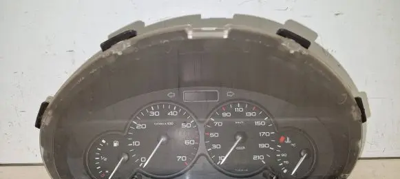 Peugeot Partner Speedometer (instrument cluster) 55500030000