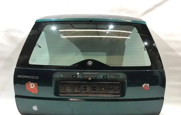 Ford Mondeo Mk III Tailgate/trunk/boot lid