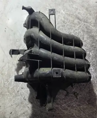 Volkswagen Golf IV Intake manifold 036129711BK