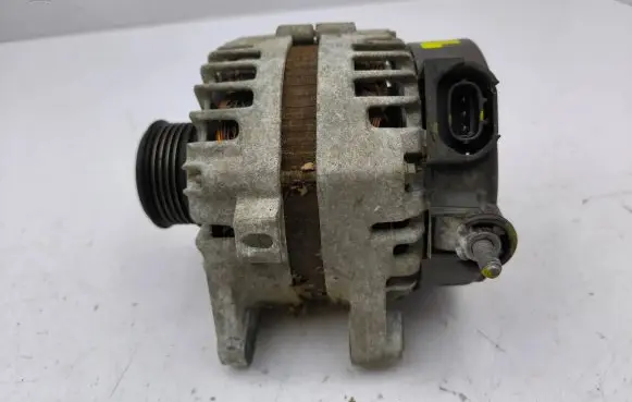 Hyundai i30 Generator/alternator 373002A850