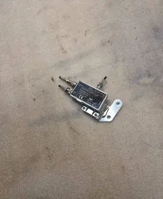 Audi A8 S8 D2 4D Aerial antenna amplifier 4B5035585 AW1000AP