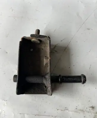 Dodge Durango III Muffler mount bracket/holder 68056521AC