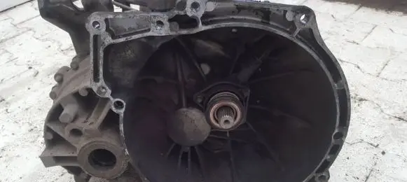 Ford C-MAX I Manual 5 speed gearbox R3T9A