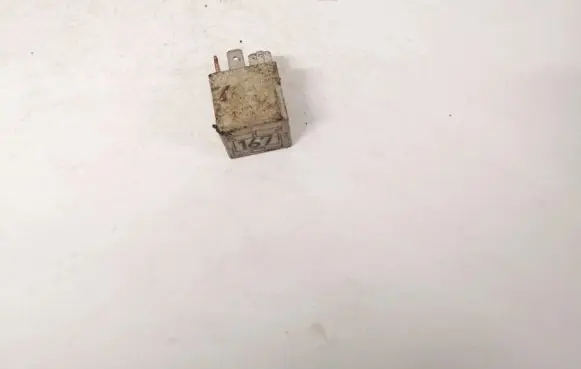 Volkswagen Golf III Other relay 167