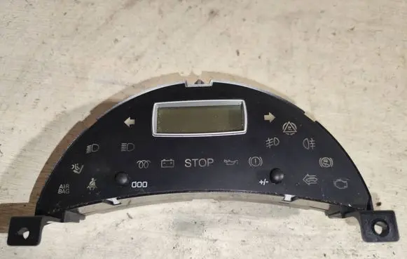 Speedometer (instrument cluster)