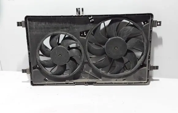 Opel Movano B Radiator cooling fan shroud 214815872R