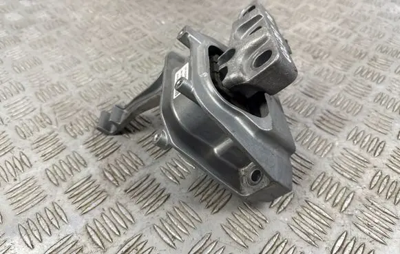 Volkswagen Golf VIII Engine mount bracket 5WA199262D