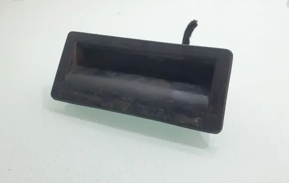 Tailgate opening switch