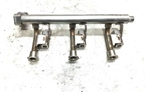 Ford C-MAX II Fuel distributor DM5G9H487AA 0901228465 0261555137