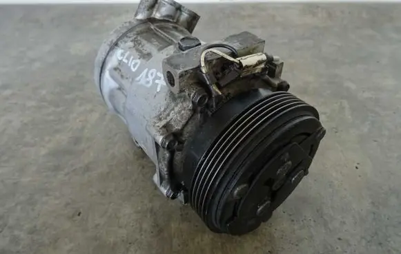 Renault Clio II Air conditioning (A/C) compressor (pump) 7700106069