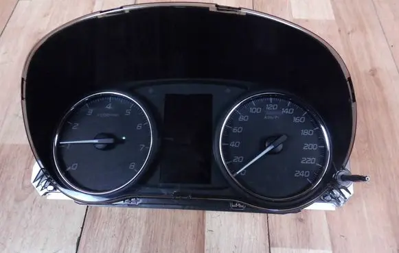 Mitsubishi Outlander Speedometer (instrument cluster) 8100C506