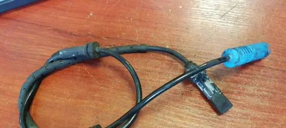 BMW 6 E63 E64 ABS brake wheel speed sensor 6908705