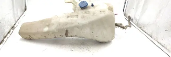 Windshield washer fluid reservoir/tank