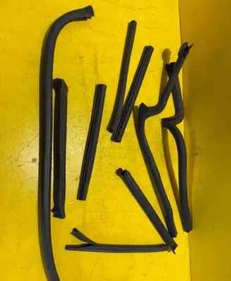 Opel Astra J Engine compartment rubber 