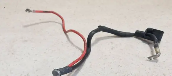Volkswagen Golf Plus Positive cable (battery) 1K0971228L