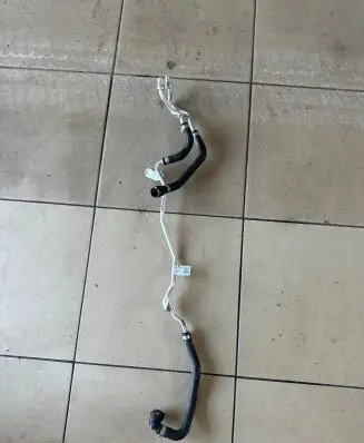 BMW 5 G30 G31 Engine coolant pipe/hose 8583942