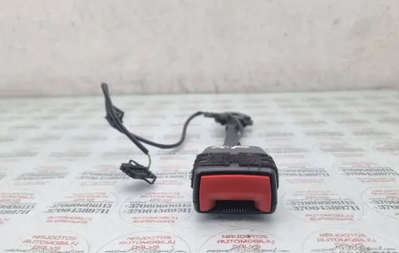 Audi A4 S4 B8 8K Front seatbelt buckle 8K0857755D