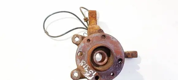 Nissan Note (E11) Front wheel hub