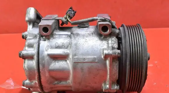 Mazda 3 I Air conditioning (A/C) compressor (pump) 3M5H-19D629-SA