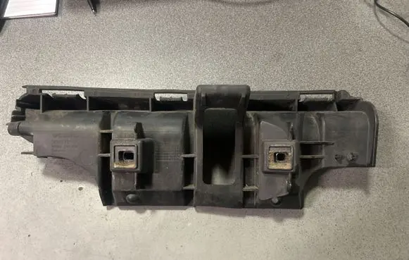 Volvo C30 Rear bumper mounting bracket 30657219
