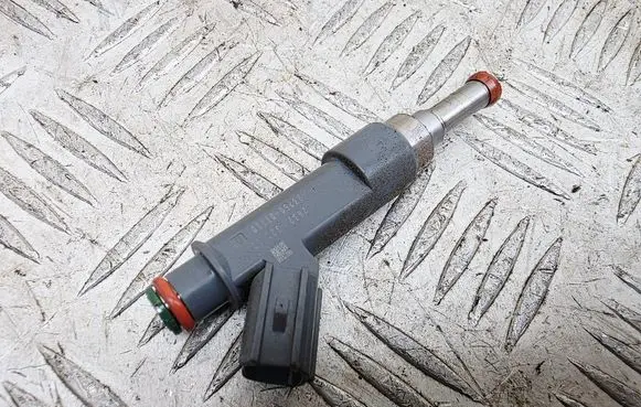 Fuel injector