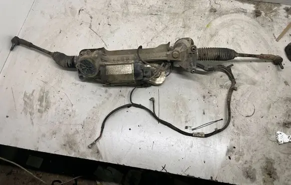 Volkswagen Golf Plus Steering rack 