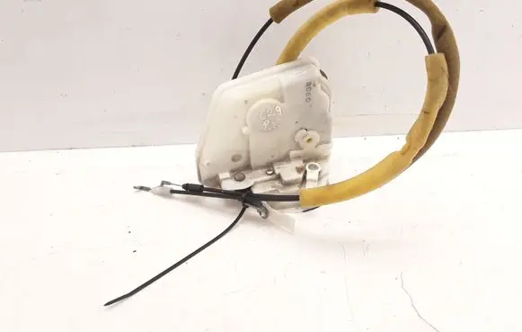 Mazda 2 Front door lock