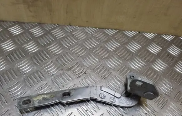 Audi A2 Tailgate/trunk/boot hinge 8Z0827299A