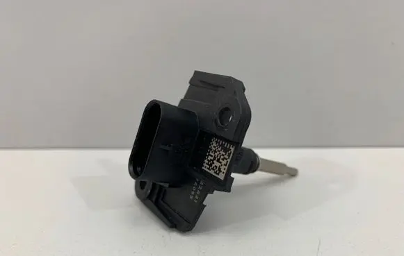 BMW X5 G05 Mass air flow meter 8485041