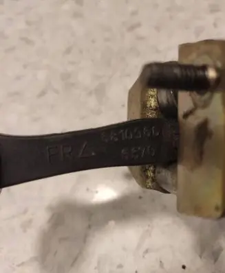 Volvo S80 Front door check strap stopper 6810966 6670