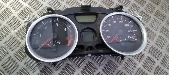 Renault Megane II Speedometer (instrument cluster) 8200408800