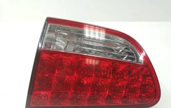Citroen C-Crosser Tailgate rear/tail lights